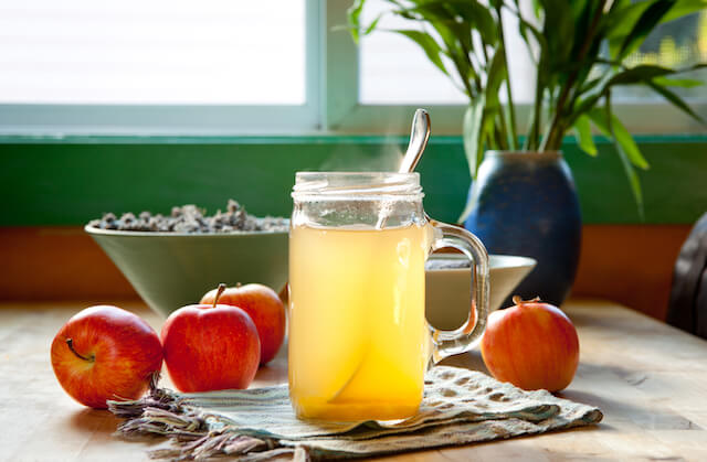 apple cider vinegar with honey